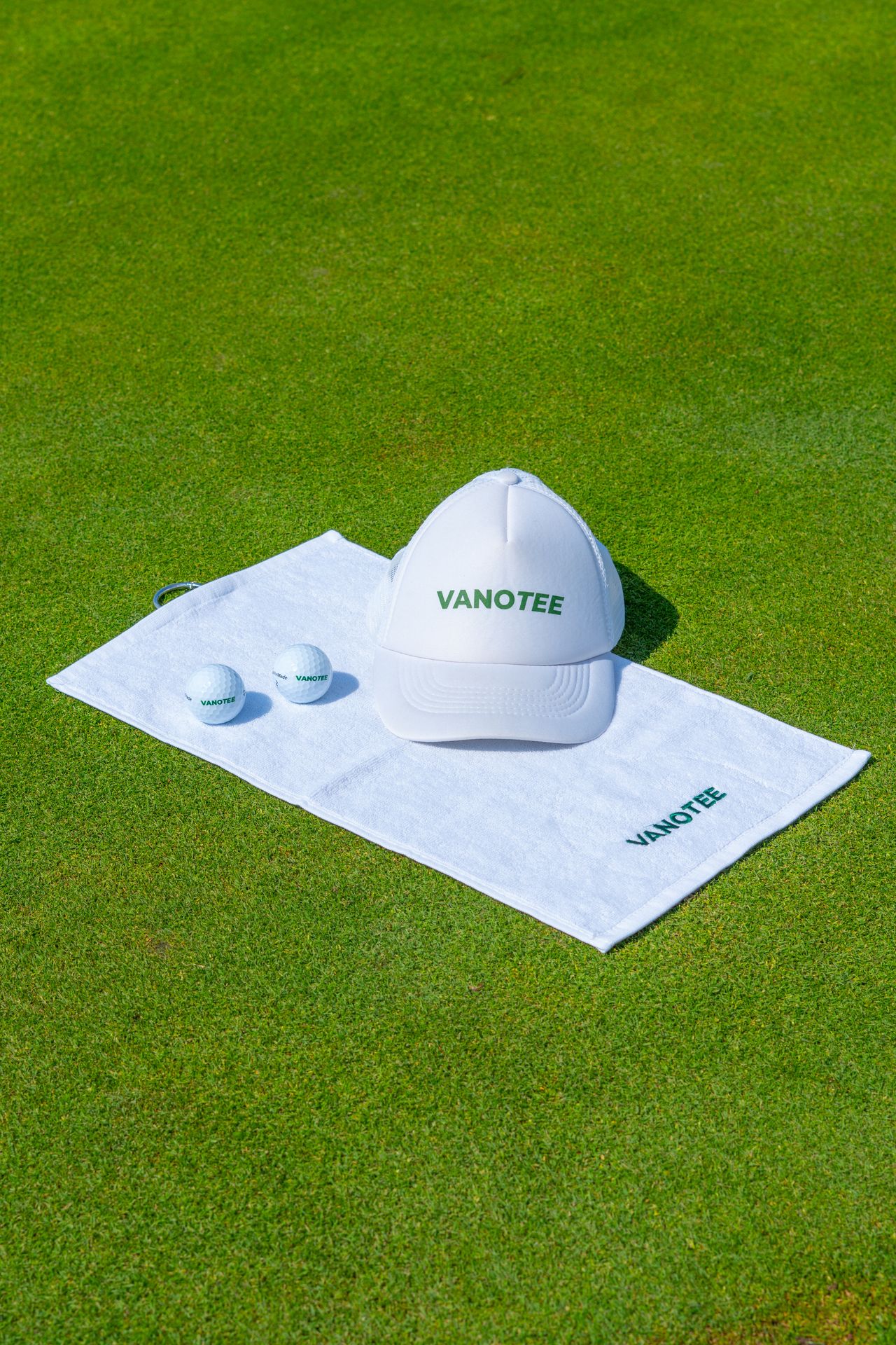 Casquette Vanotee avec Serviette Vanotee et Balles de golf Vanotee